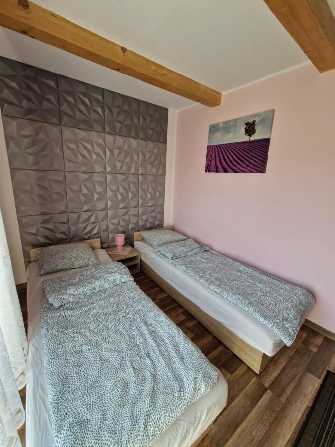 Stara Kuznia Radkow Hotell Eksteriør bilde